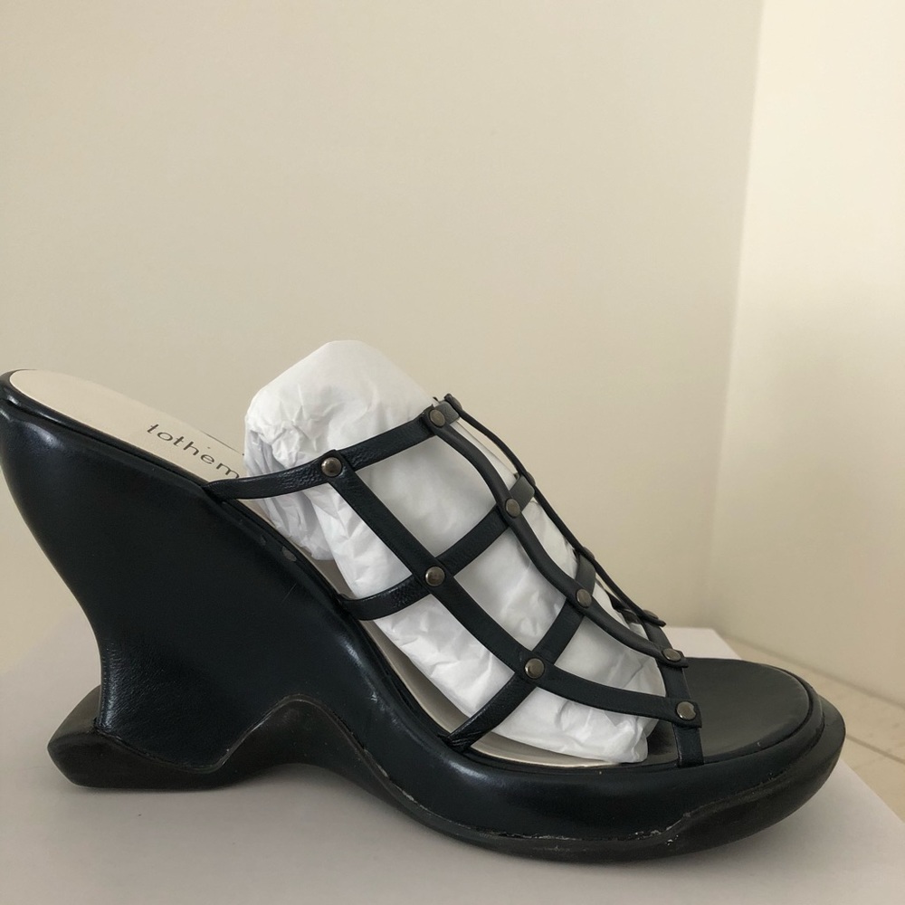 Leather Fishnet-like Pattern Wedged Mules